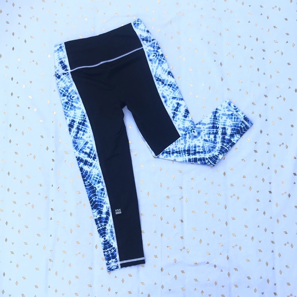 Victoria’s Secret Knockout Capri Leggings S - Picture 2 of 9